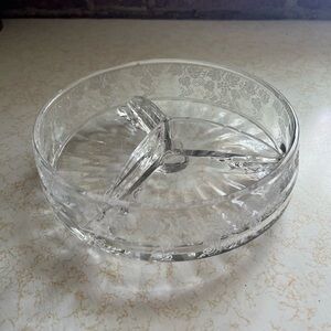 DELICATE GLASS CONDIMENT DISH/BOWL